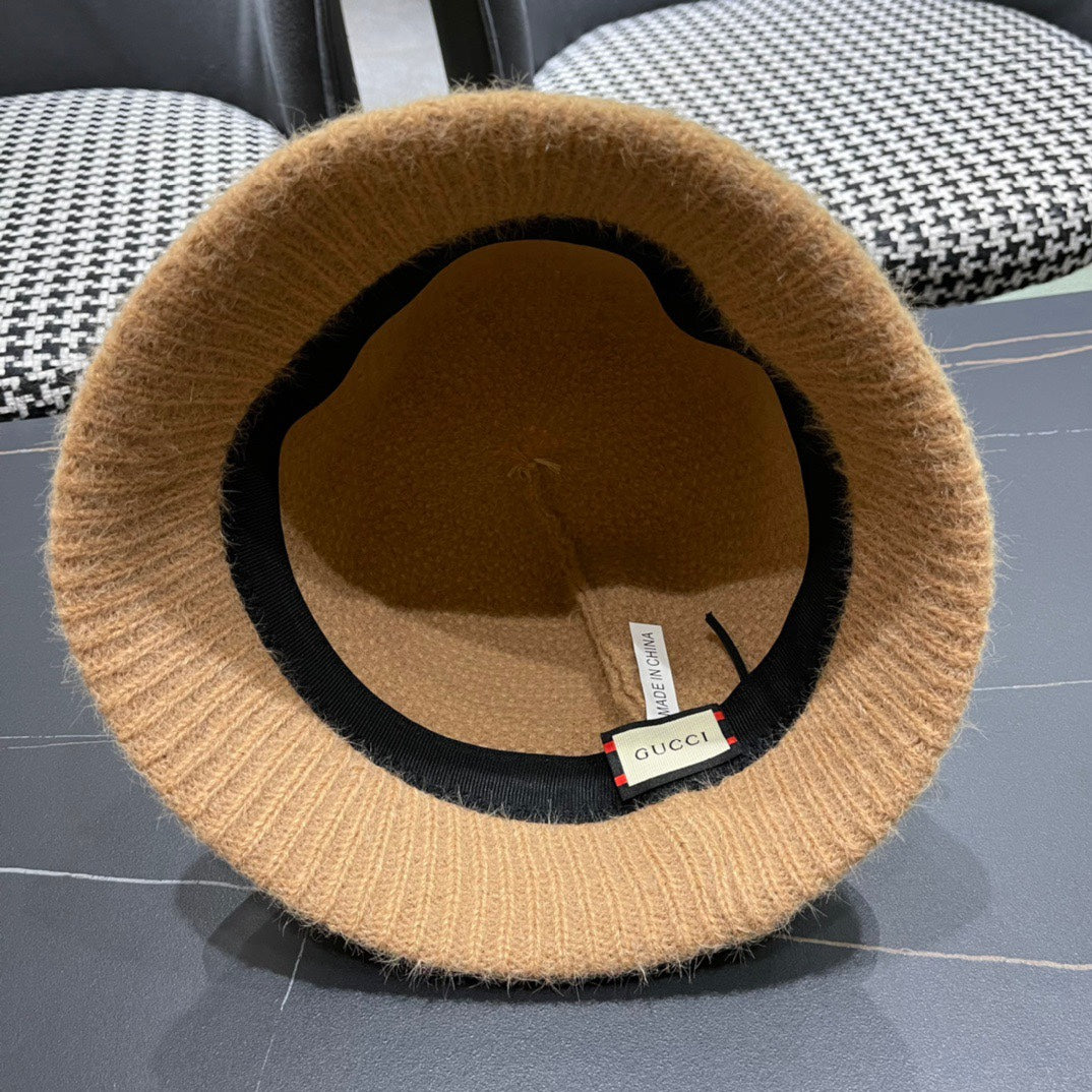 BUCKET HAT IN PEANUT BROWN WOOL PLUSH 399229