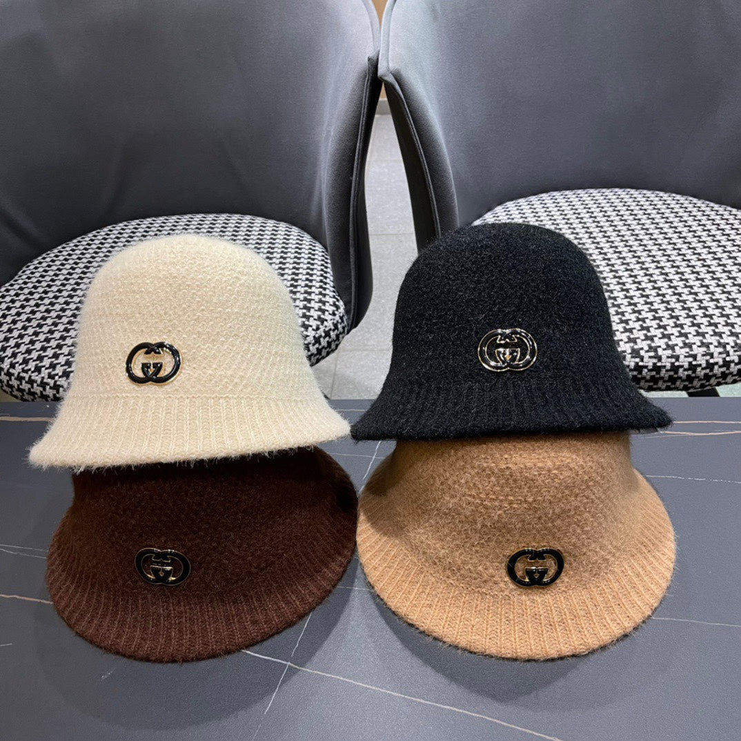 BUCKET HAT IN PEANUT BROWN WOOL PLUSH 399229