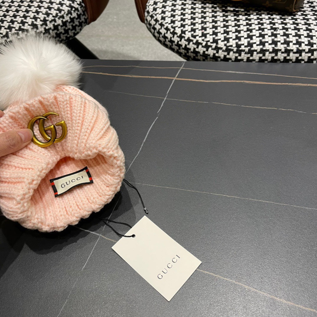 BEANIE HAT IN LIGHT PINK WOOL 403392