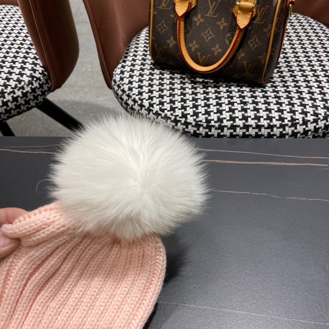 BEANIE HAT IN LIGHT PINK WOOL 403392