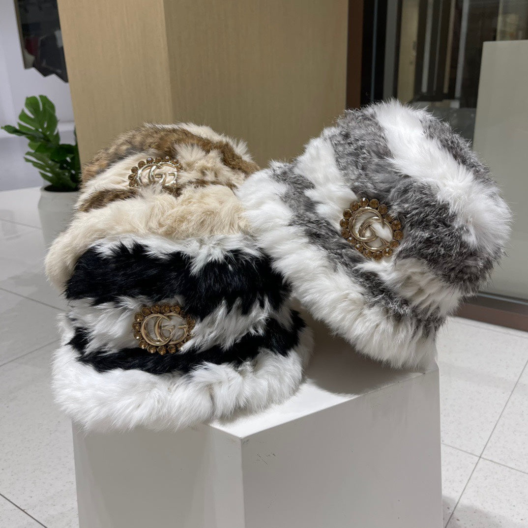 BUCKET HAT IN BROWN MIX WHITE FLEECE 412797