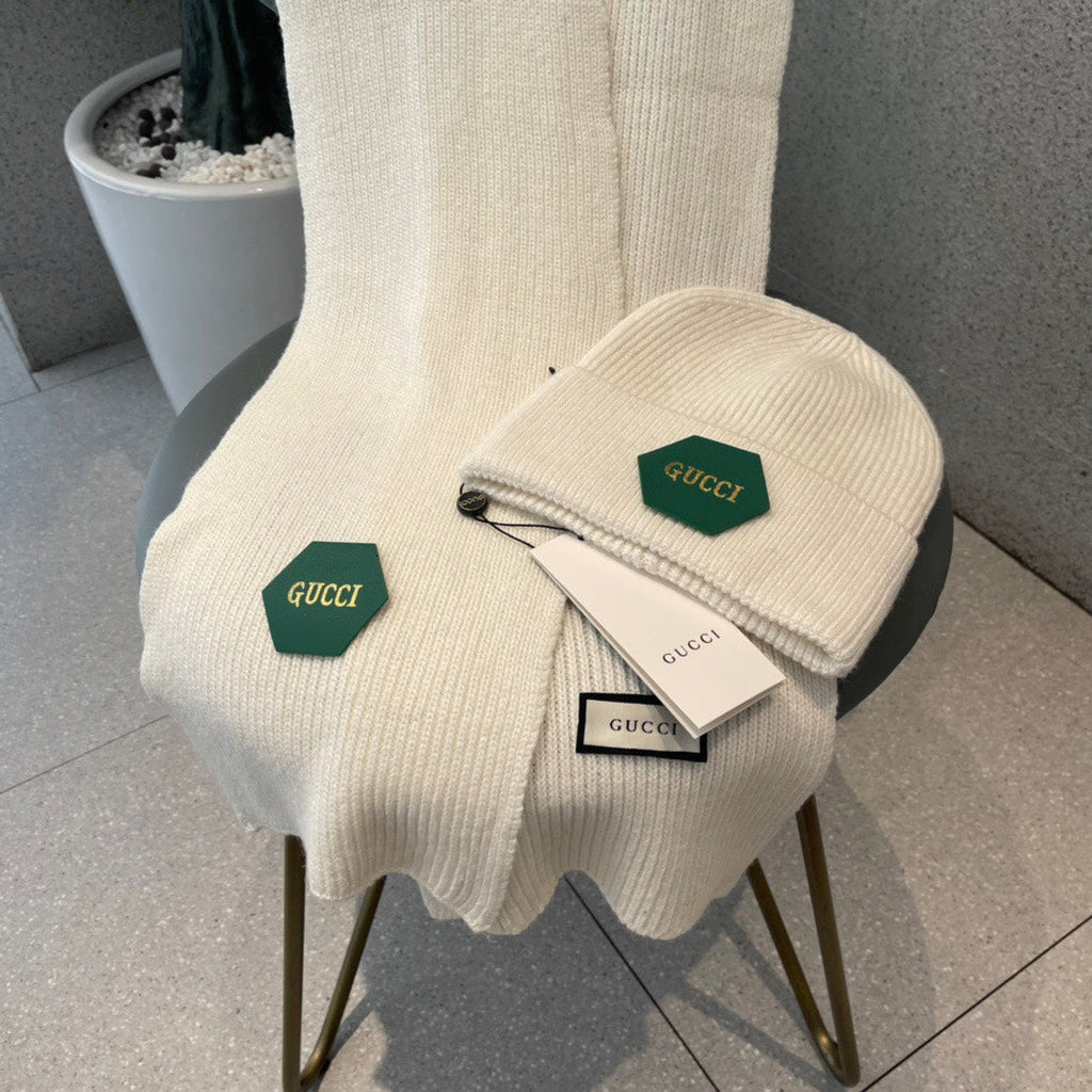 SET SCARF AND HAT IN WHITE WOOL 414804