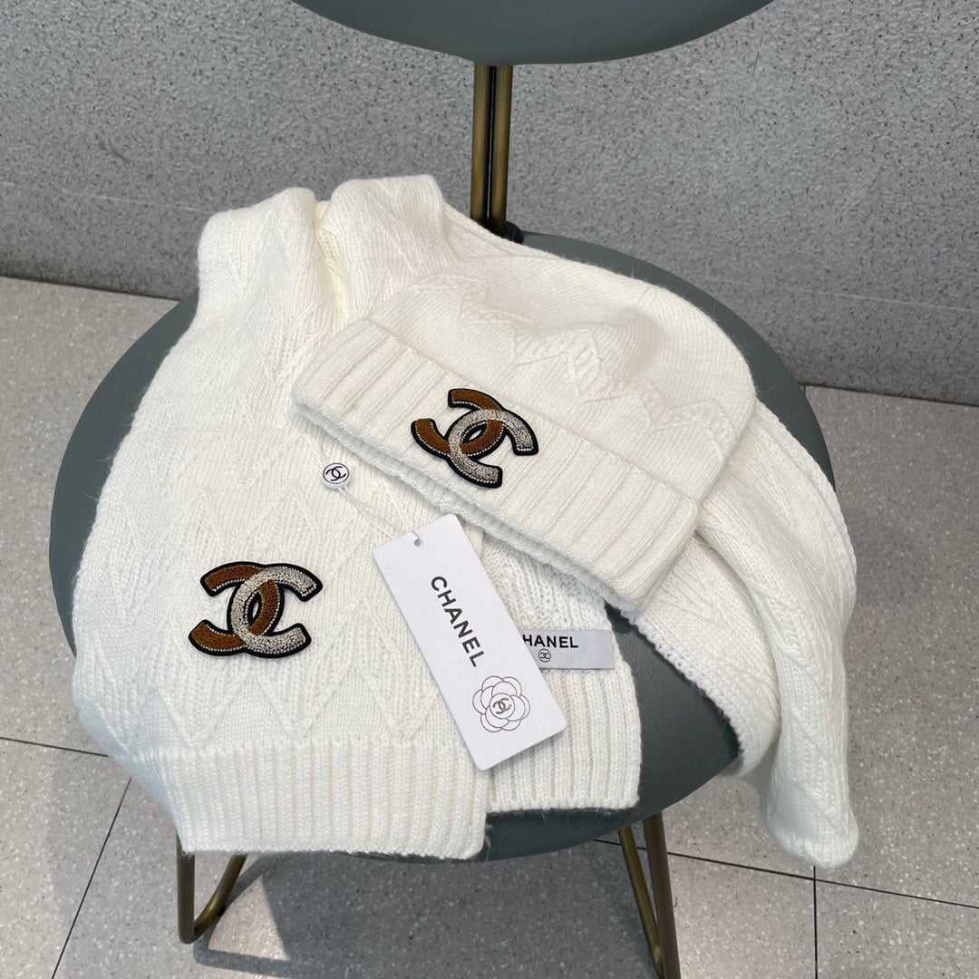 SET HAT AND SCARF IN WHITE WOOL 420824