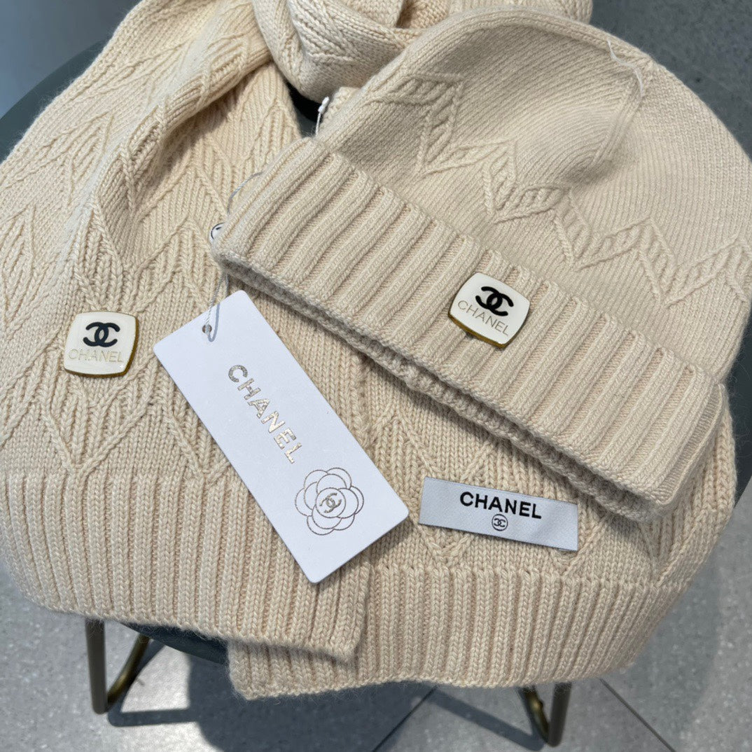 WOOL KNIT HAT AND SCARF SET CAMEL BEIGE 420829