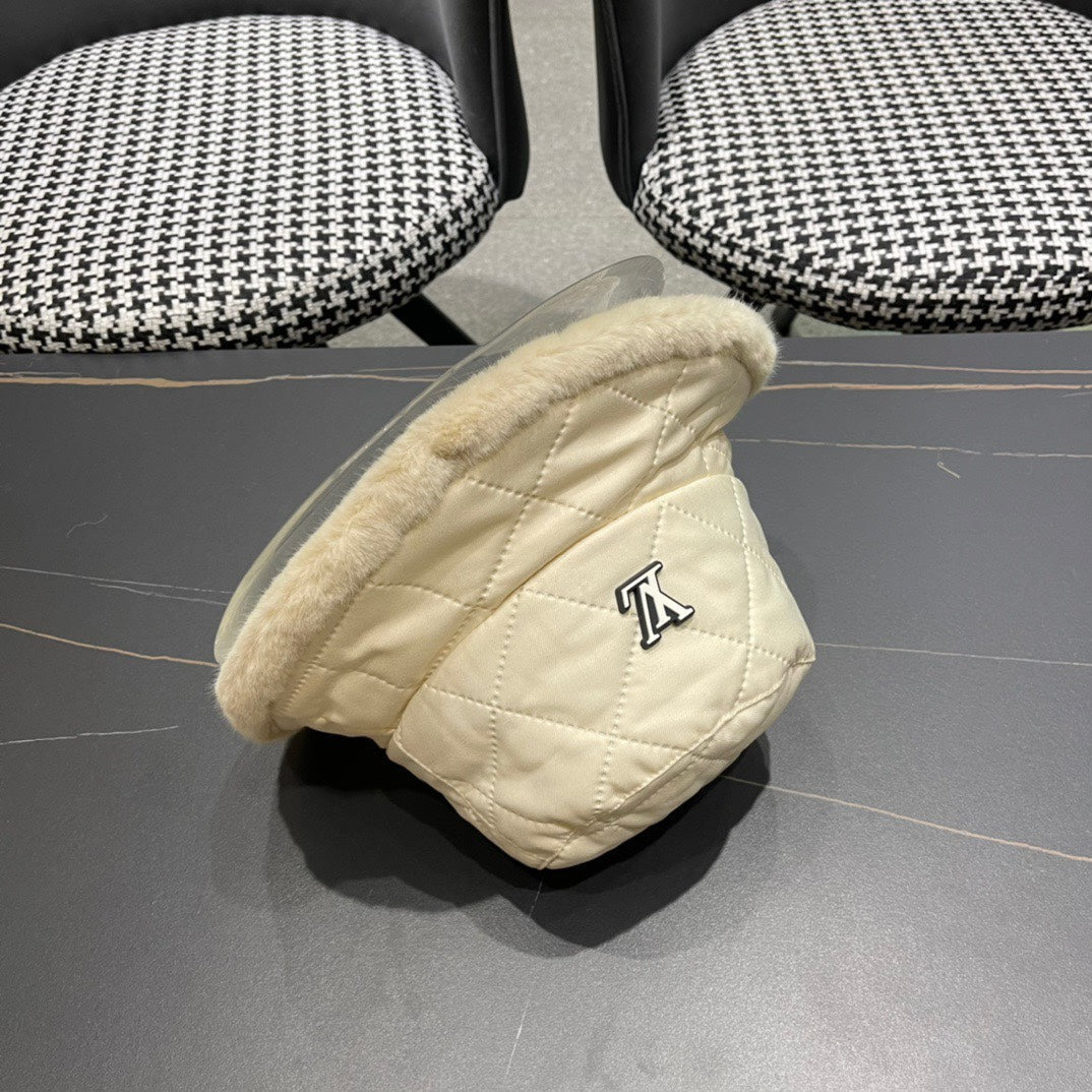 KNITTED BUCKET HAT IN CREAM BEIGE COTTON AND LAMB FUR 420924