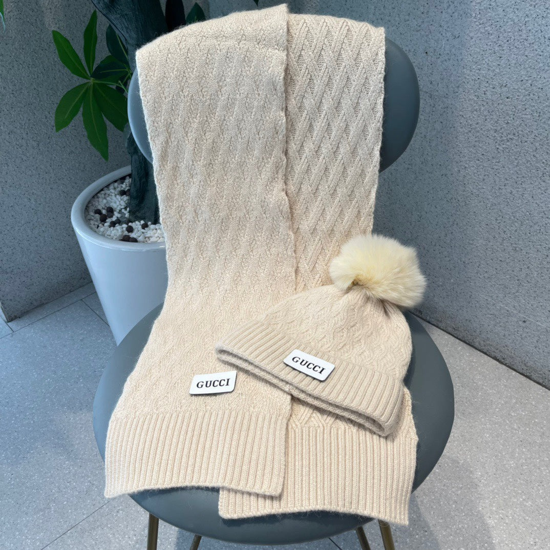 SET SCARF AND HAT IN TUSCAN BEIGE WOOL AND FOX FUR 420834