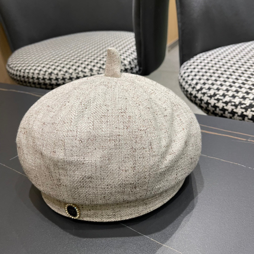 BERET HAT IN BEIGE FABRIC 420943