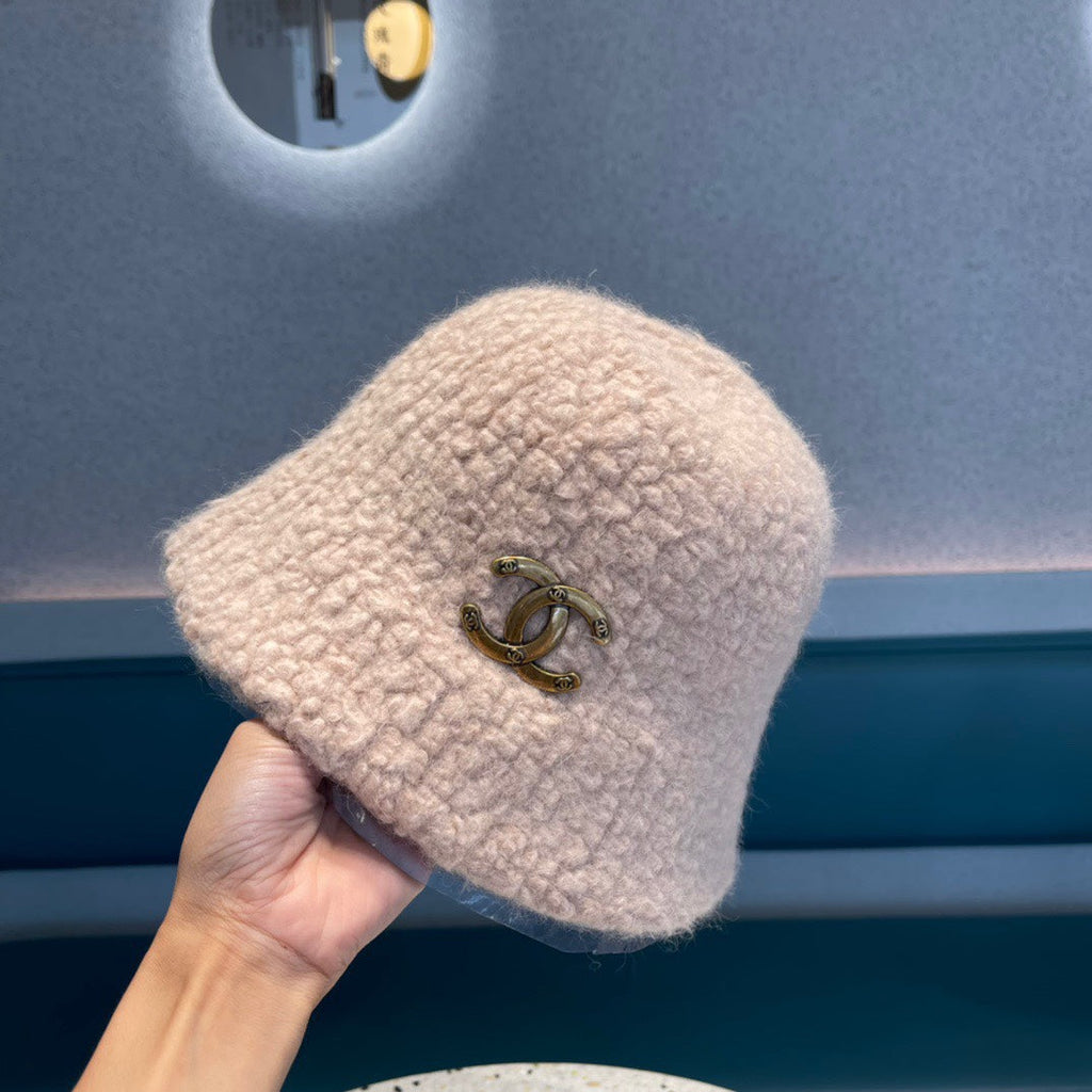 BUCKET HAT IN LIGHT PINK LAMB FUR 422034