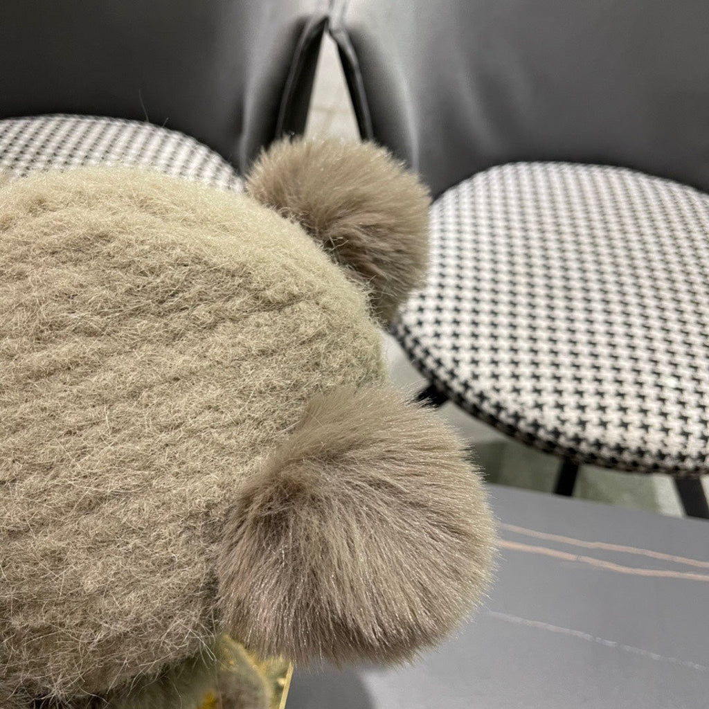 BEANIE HAT IN PARCHMENT BEIGE WOOL AND LAMB FUR 427794