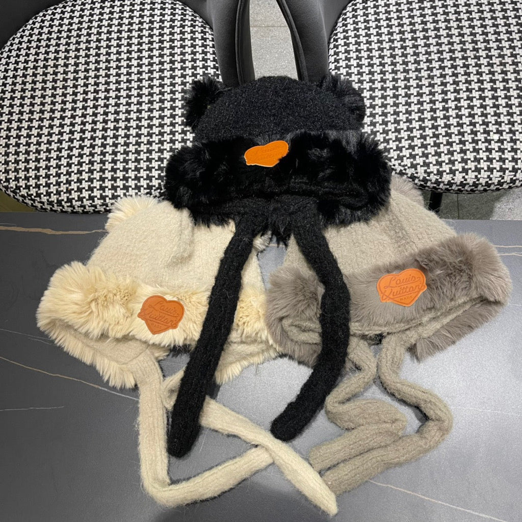 BEANIE HAT IN PARCHMENT BEIGE WOOL AND LAMB FUR 427794