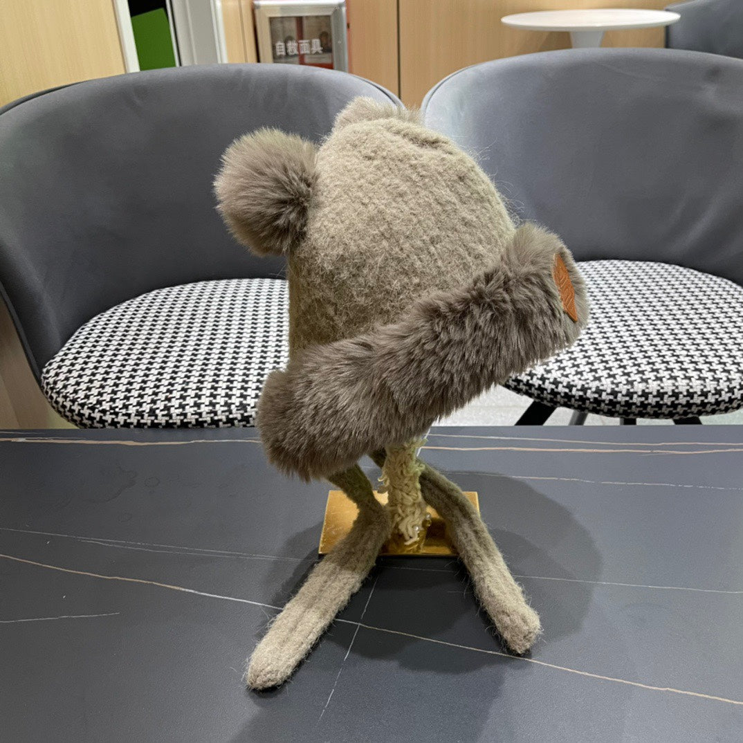 BEANIE HAT IN PARCHMENT BEIGE WOOL AND LAMB FUR 427794