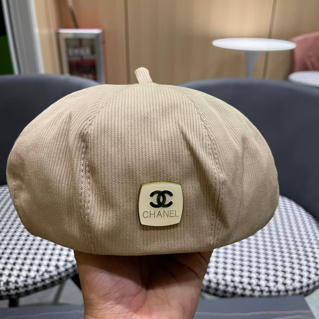 BERET HAT IN PEANUT BROWN CORDUROY 429843