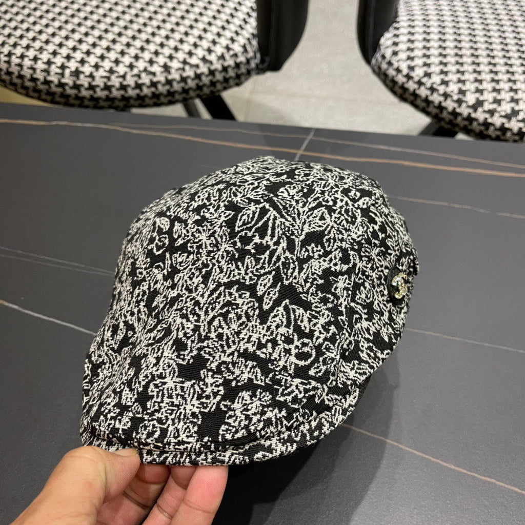 BAKER BOY CAP IN BLACK MIX WHITE FABRIC 431519