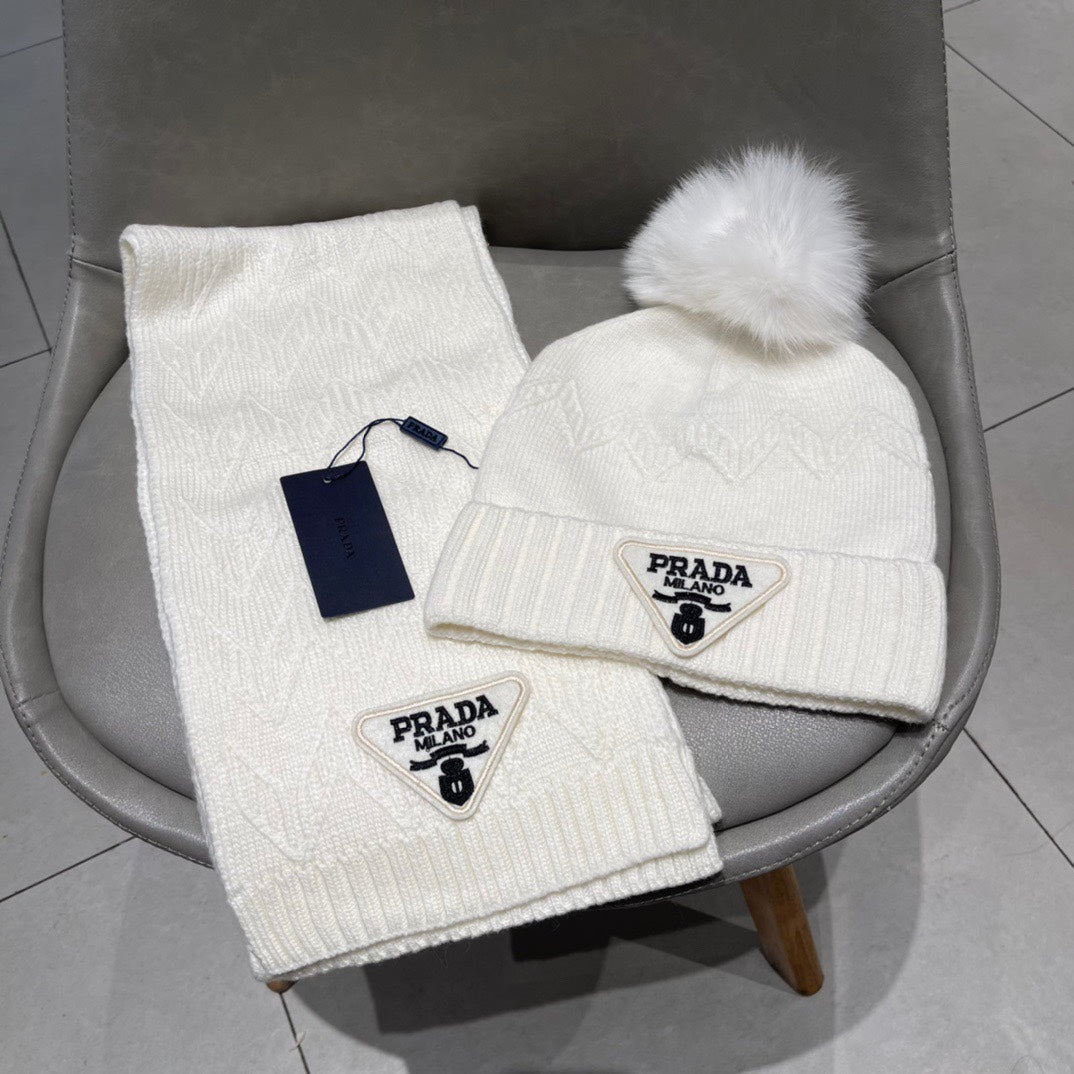 SET SCARF AND HAT IN WHITE CASHMERE AND RABBIT FUR 433247