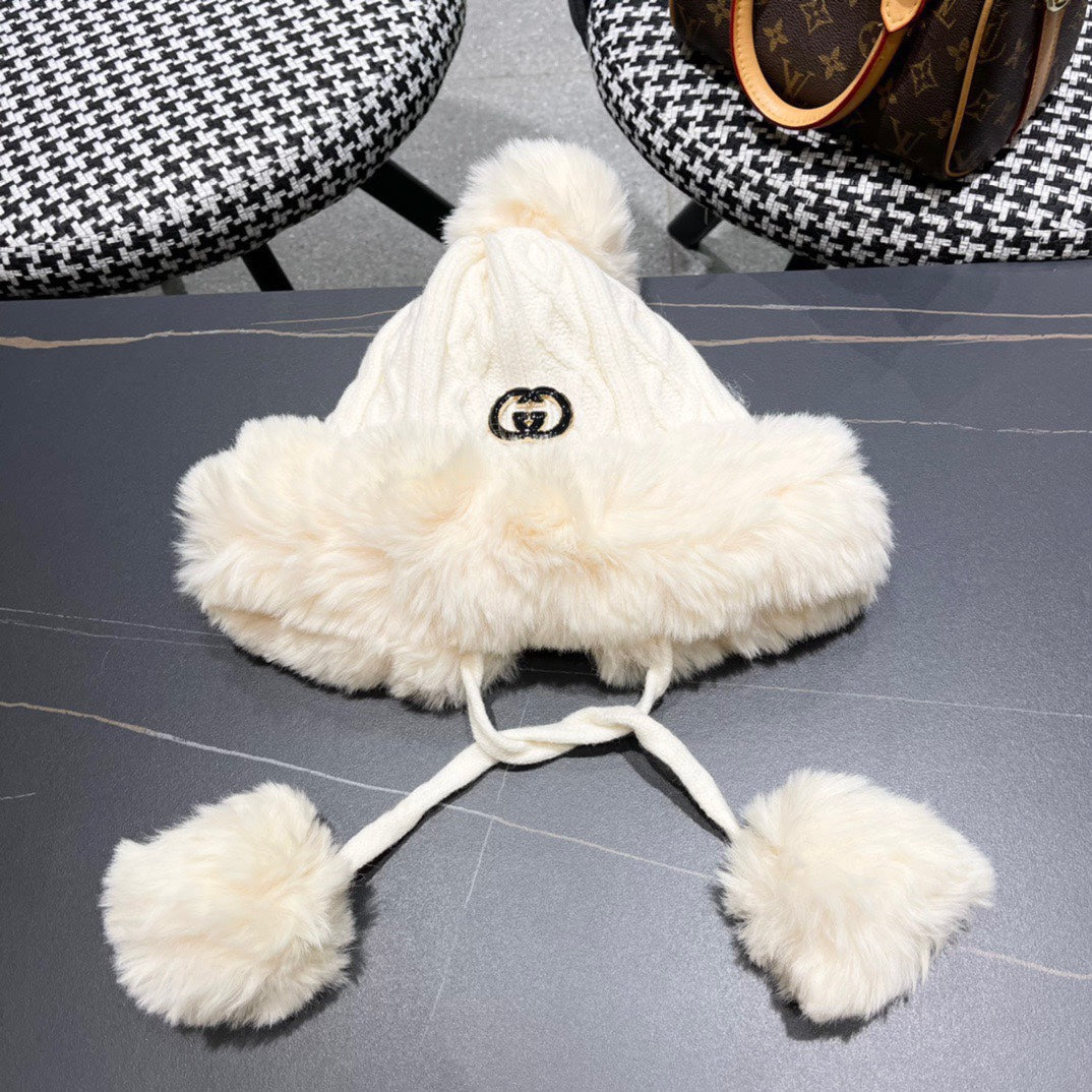 DEERSTALKER HAT IN WHITE CREAM WOOL AND FLEECE 434698