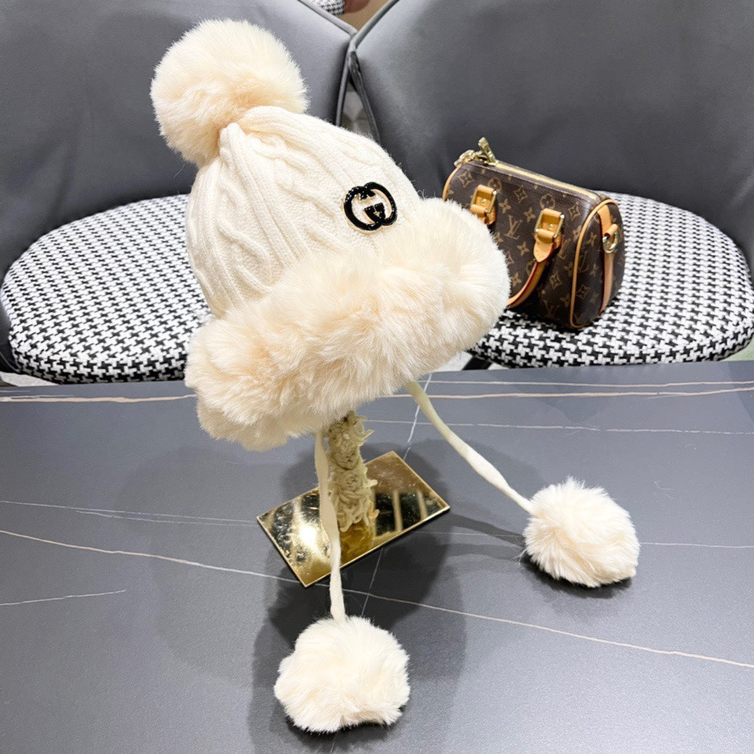 DEERSTALKER HAT IN WHITE CREAM WOOL AND FLEECE 434698