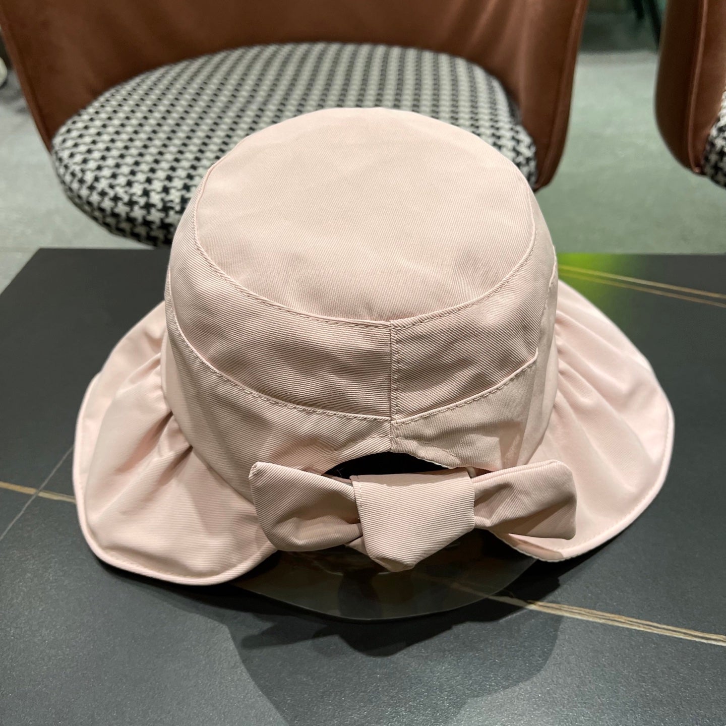 CELINE 25S BUCKET HAT 734584 IN BLUSH PINK