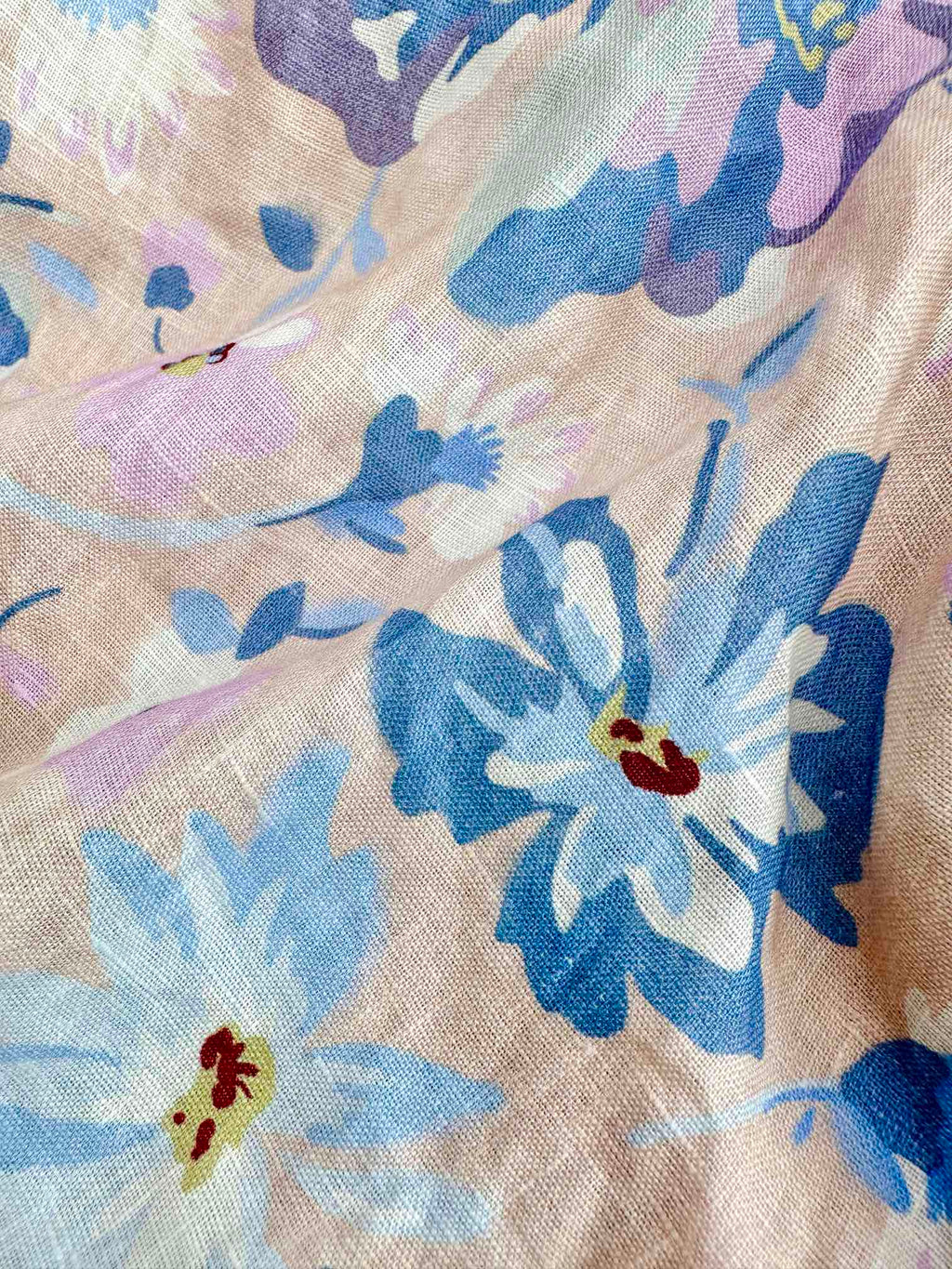 V-NECK FLORAL PRINT DRESS WITH LACE DETAIL