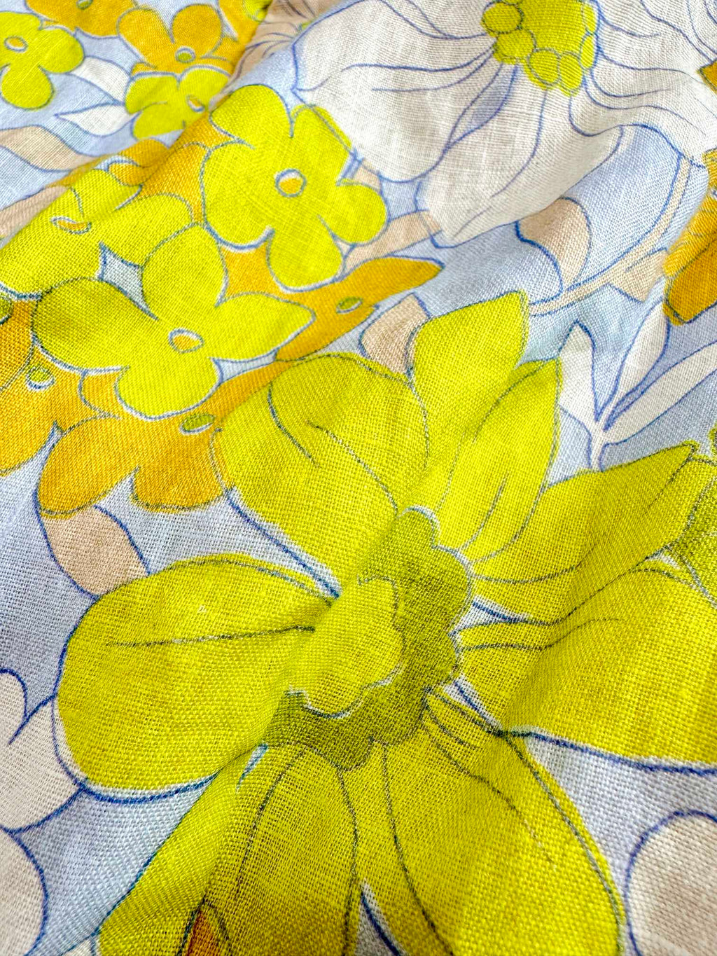 V-NECK FLORAL PRINT DRESS WITH LACE DETAIL