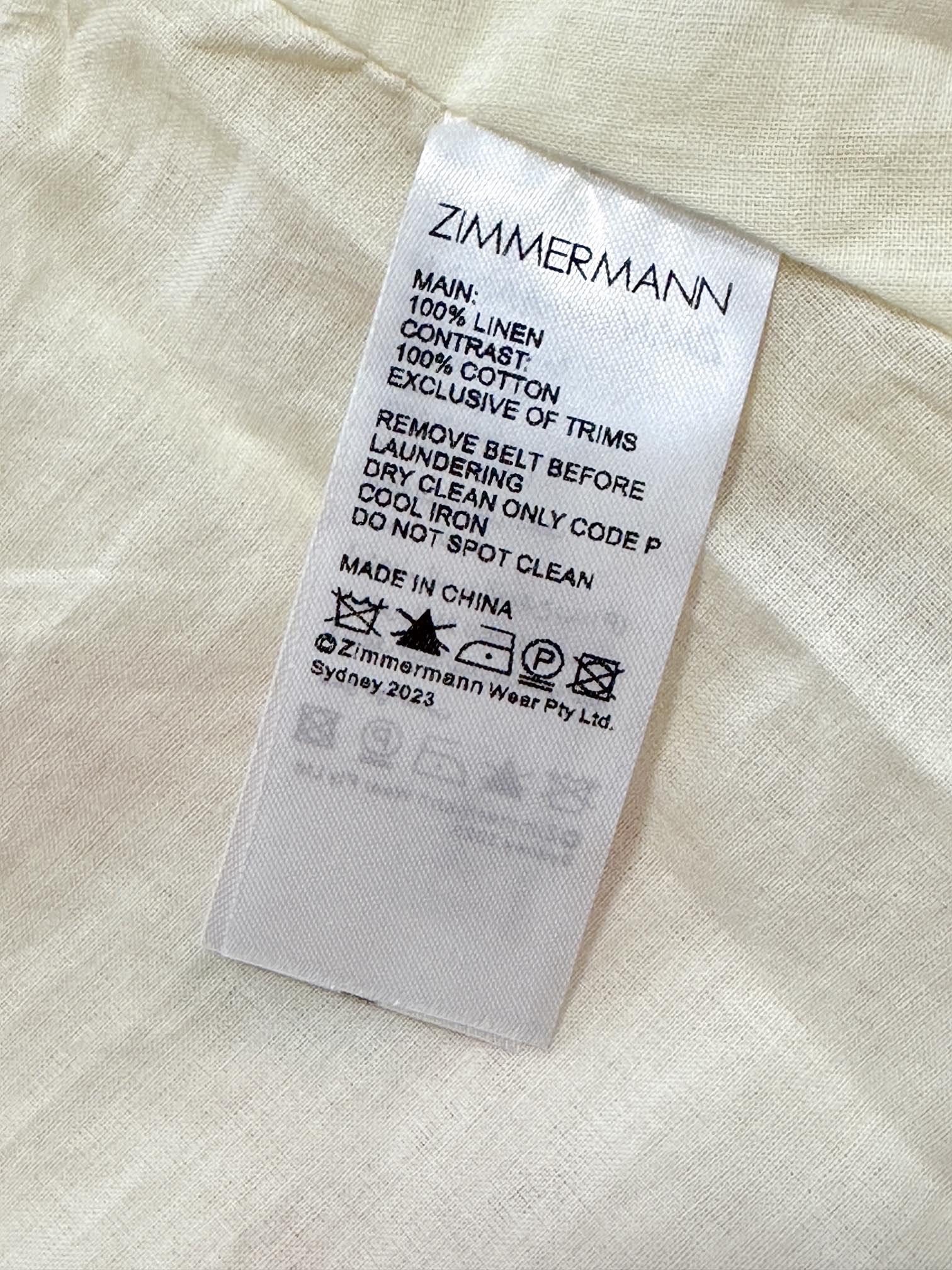 FLORAL PRINTED PLEATED BELTED SHORTS