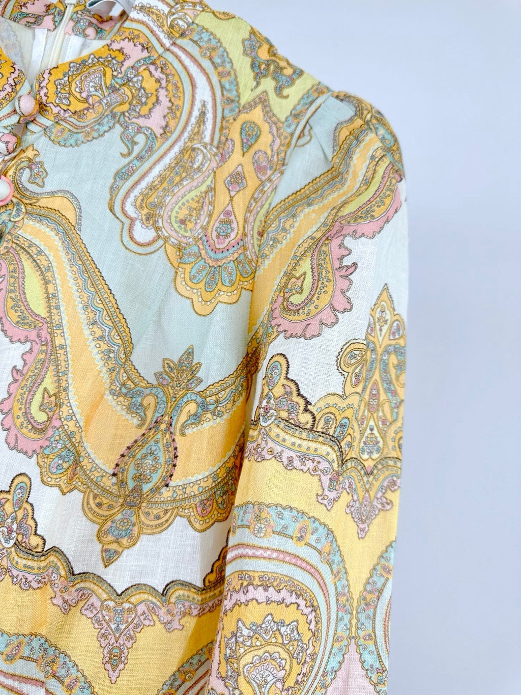 HIGH-NECK LONG-SLEEVE PRINTED DRESS IN PURPLE AND YELLOW