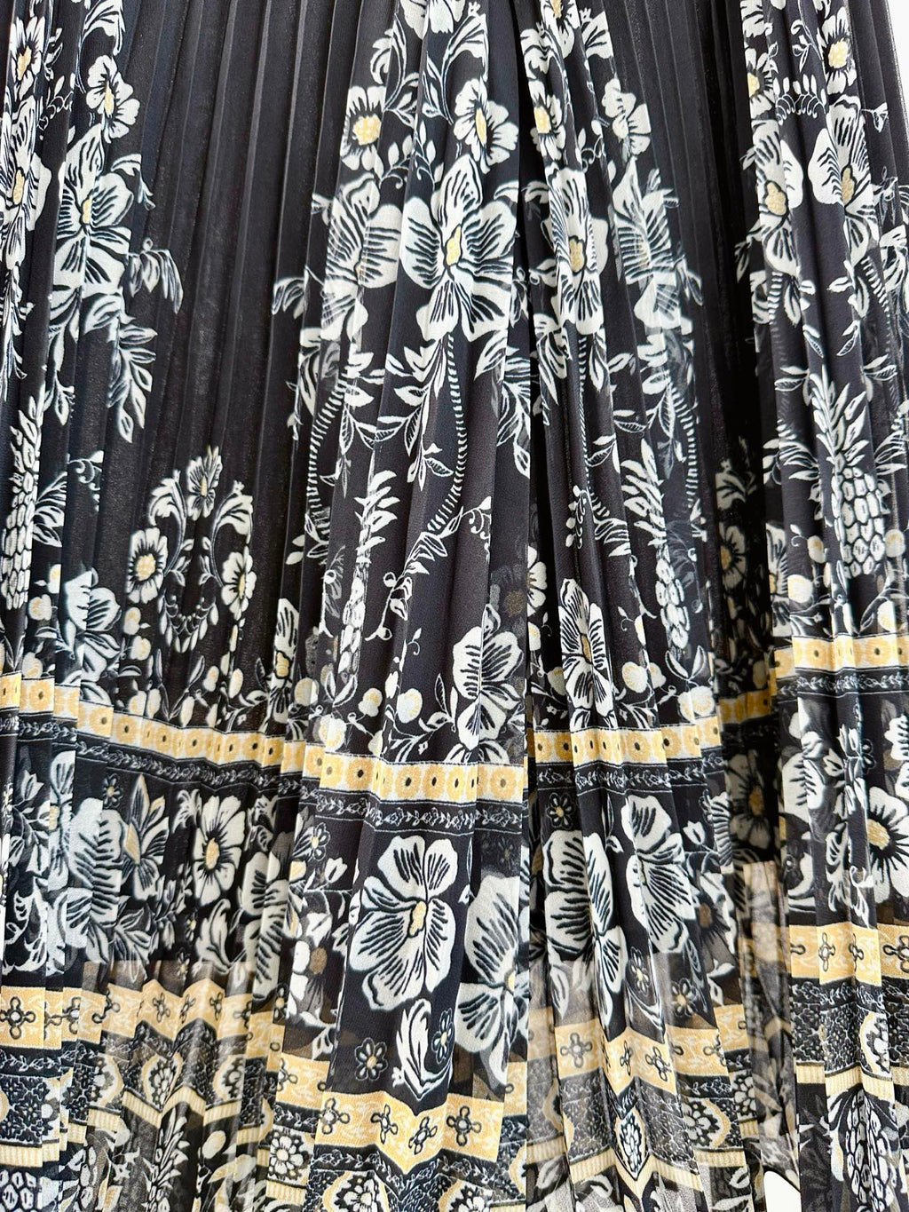 ZIMMERMANN PLEATED FLARED PANTS 270194