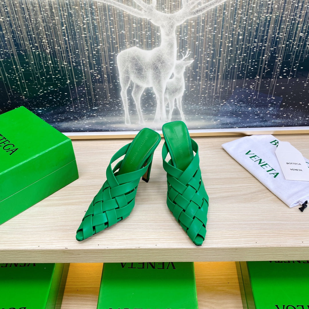 ALFIE LEATHER HIGH MULES IN EMERALD GREEN CALFSKIN WITH WOVEN DESIGN