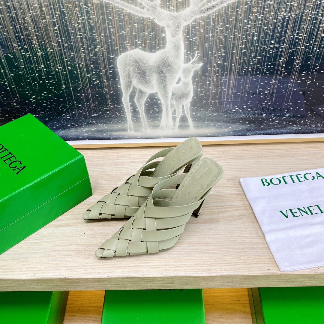 ALFIE LEATHER HIGH MULES IN PEARL GRAY CALFSKIN WITH WOVEN DESIGN