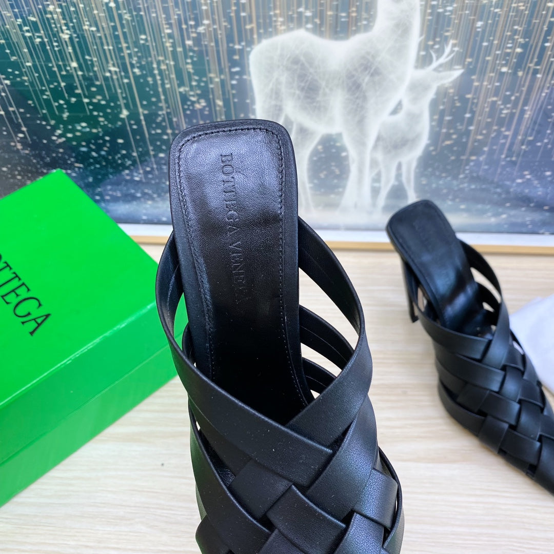 ALFIE LEATHER HIGH MULES IN BLACK CALFSKIN WITH WOVEN DESIGN