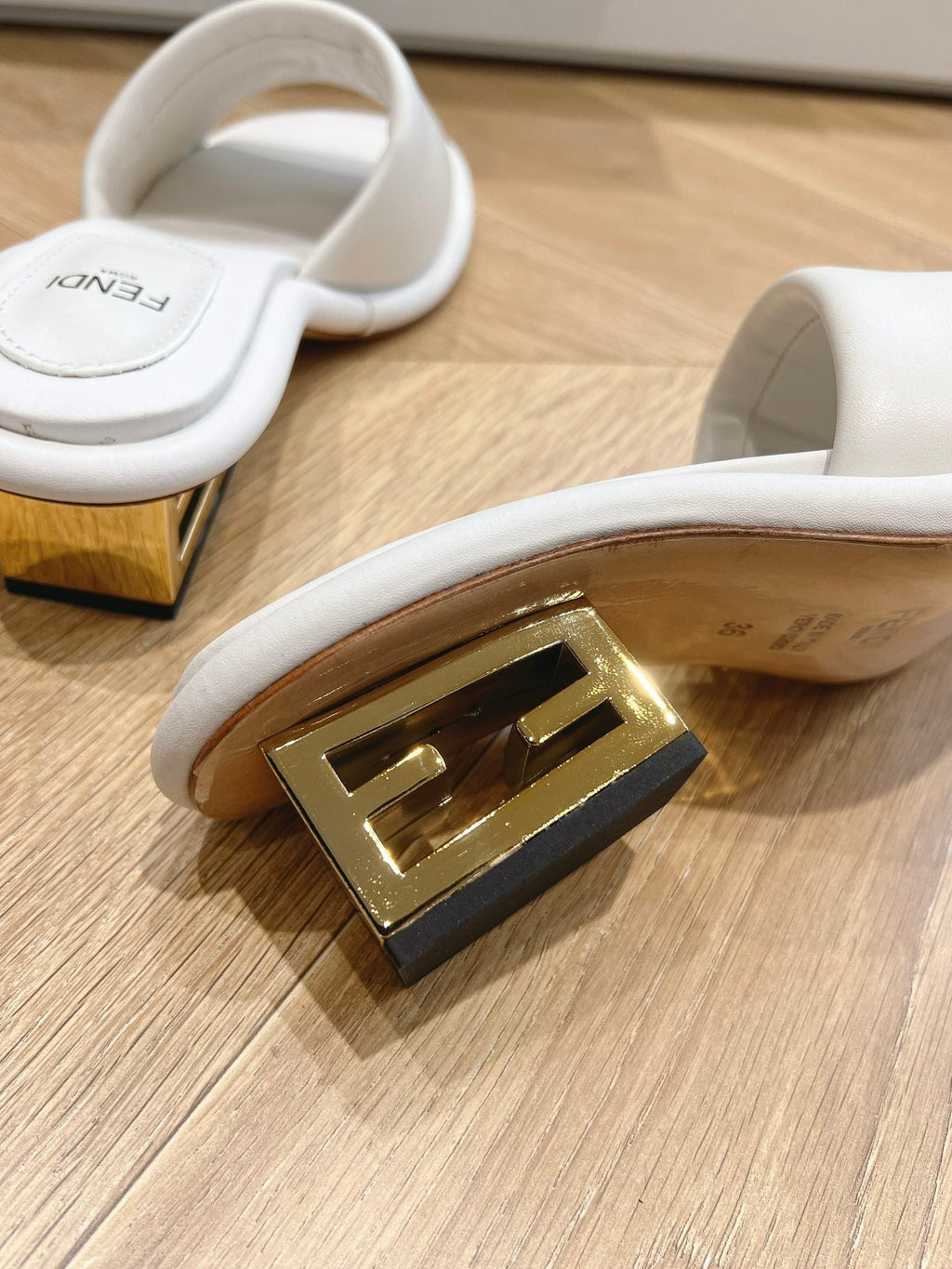 FF Baguette Slides Women 45 Nappa Leather White