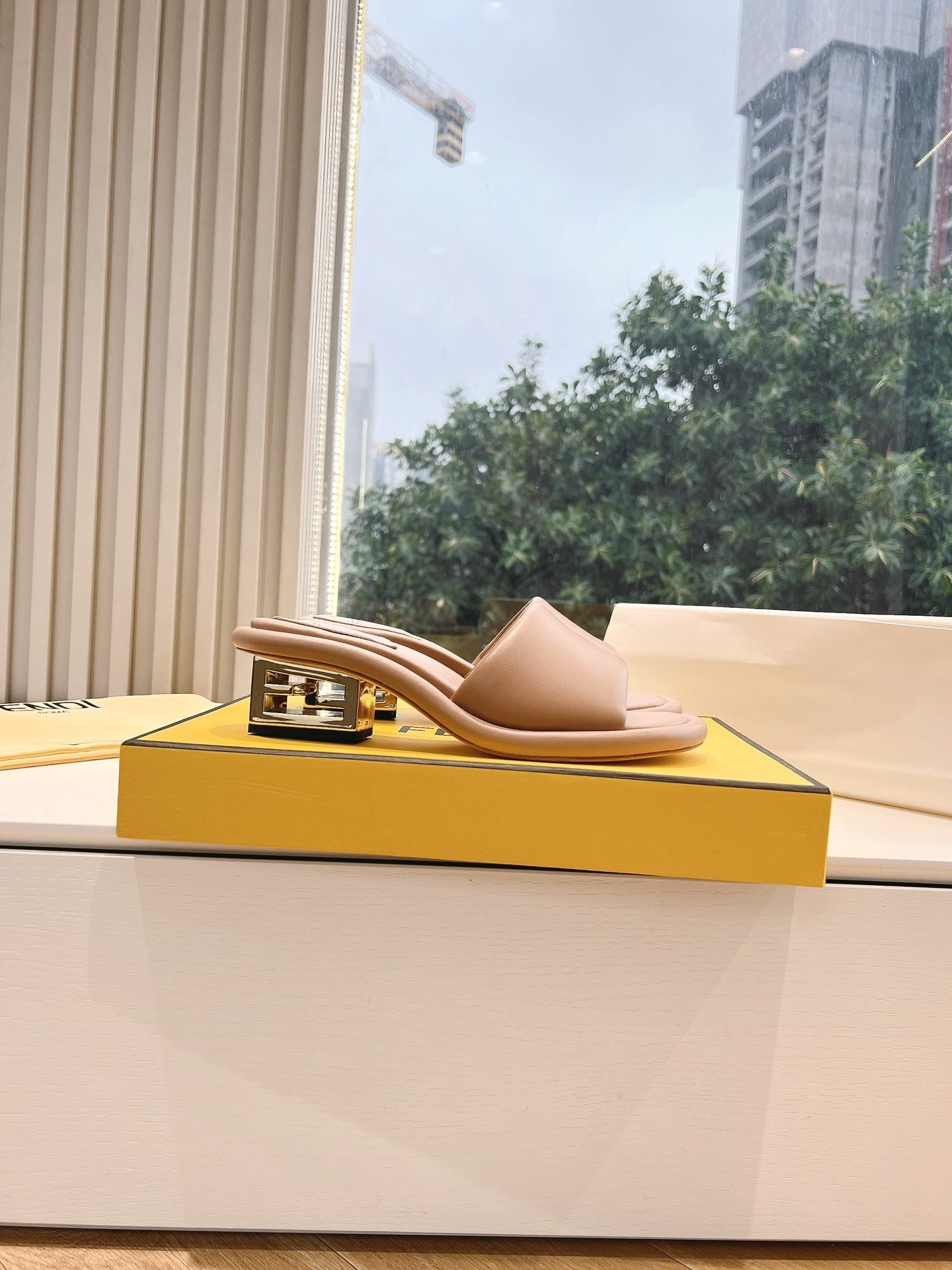 FF Baguette Slides Women 45 Nappa Leather Light Brown