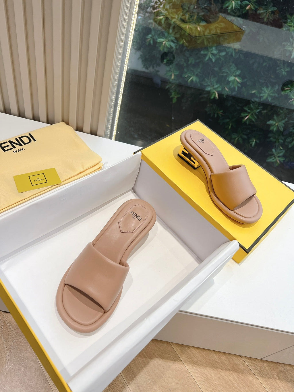 FF Baguette Slides Women 45 Nappa Leather Light Brown