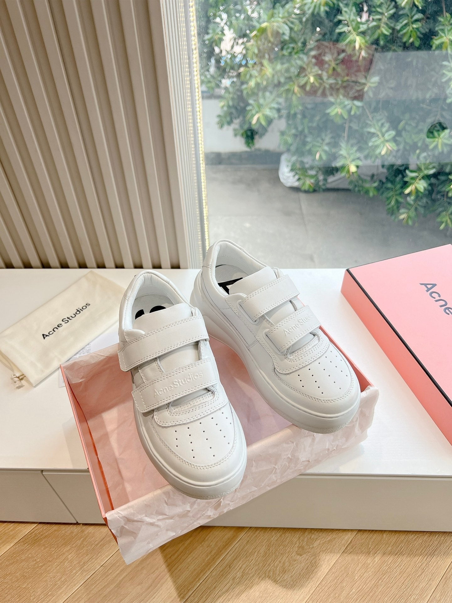 ACNE STUDIO SNEAKER IN WHITE LAMBSKIN