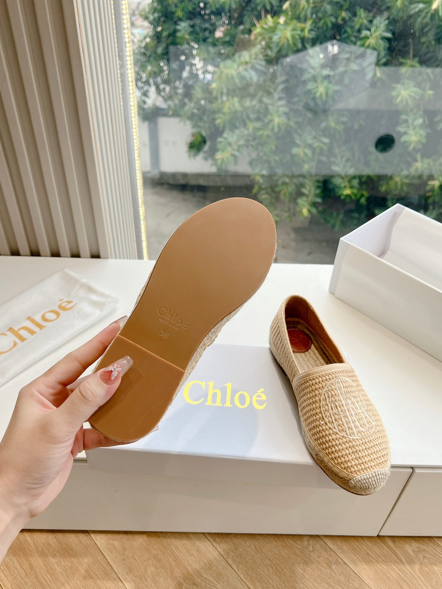 WOVEN LOAFER IN TAN BEIGE RAFFIA