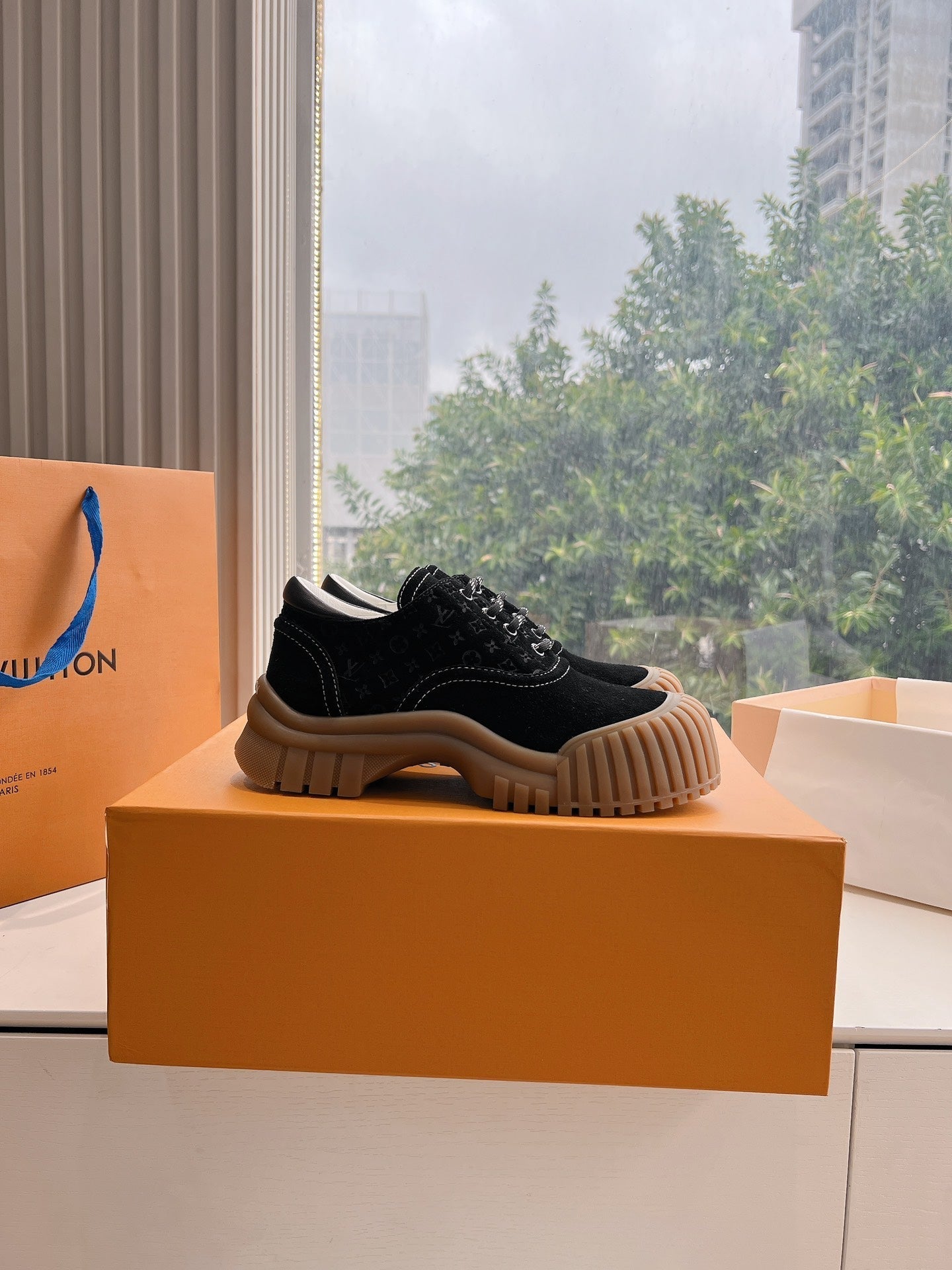 LV ARCHLIGHT SKATE SNEAKER IN BLACK EMBOSSED SUEDE