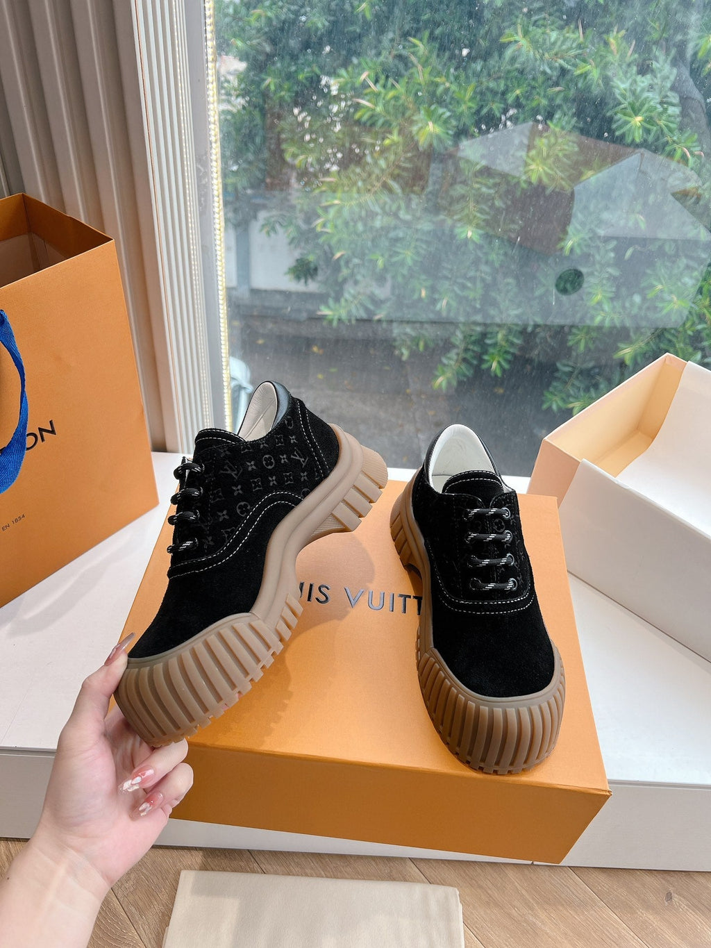 LV ARCHLIGHT SKATE SNEAKER IN BLACK EMBOSSED SUEDE