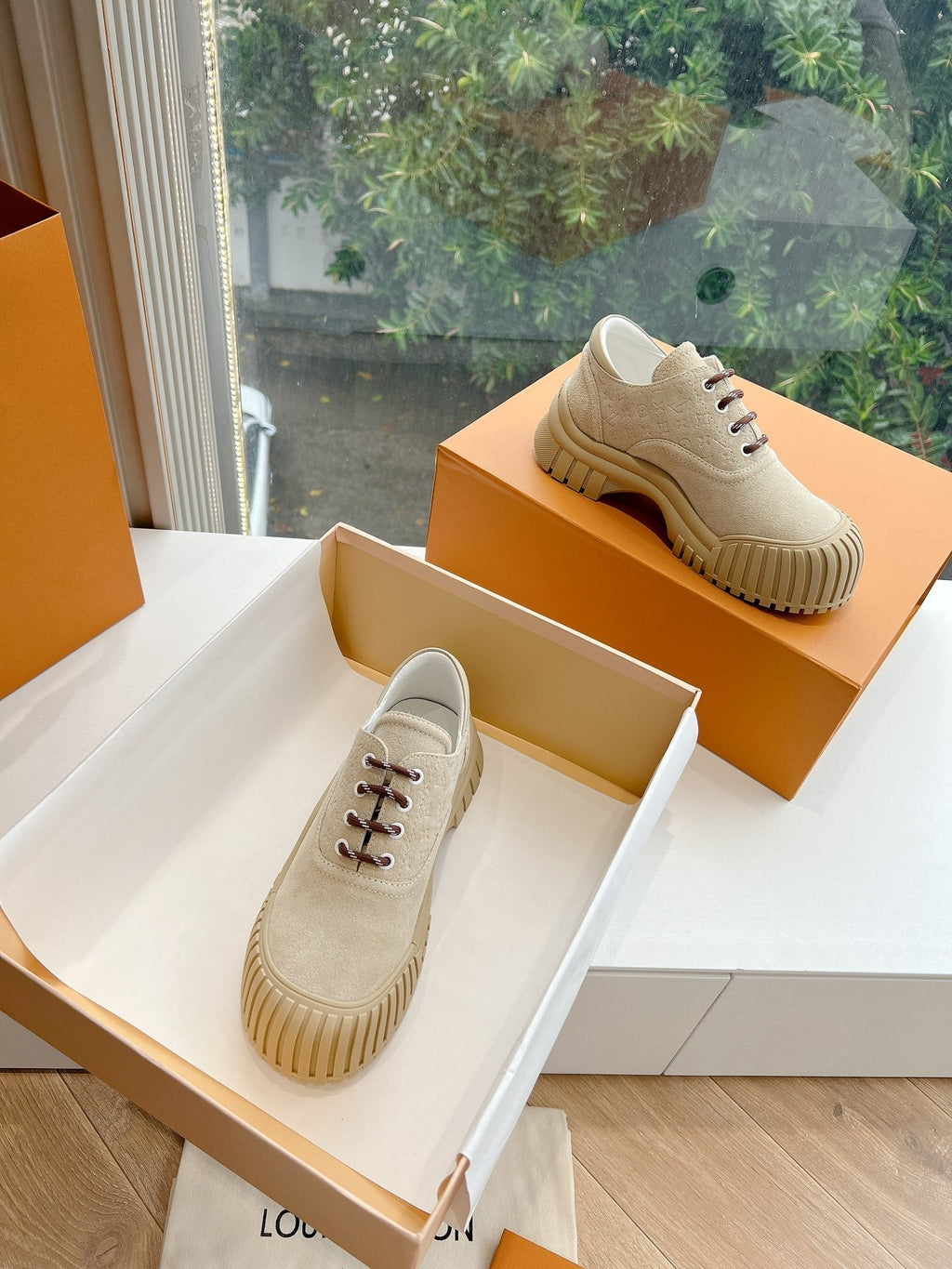 LV ARCHLIGHT SKATE SNEAKER IN PALE BROWN EMBOSSED SUEDE