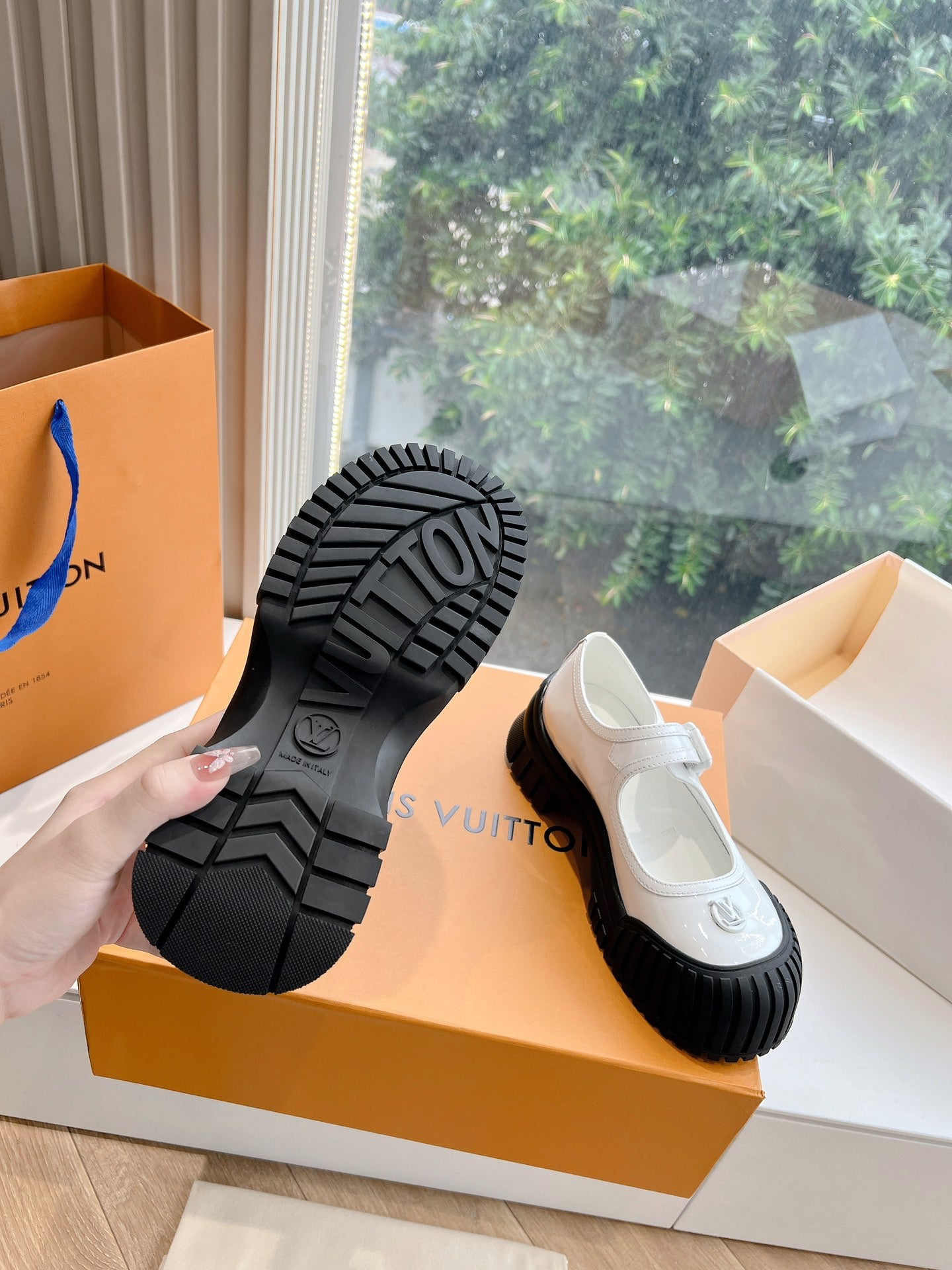 RUBY FLAT MARY JANE IN WHITE PATENT CALFSKIN