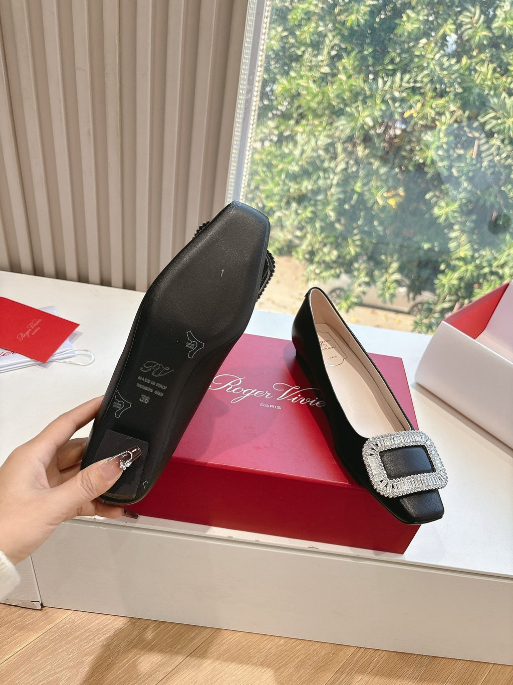 BELLE VIVIER BALLERINAS IN BLACK SMOOTH LAMBSKIN