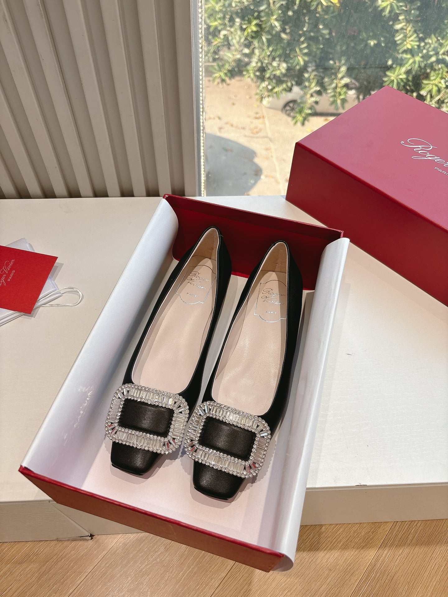 BELLE VIVIER BALLERINAS IN BLACK SMOOTH LAMBSKIN