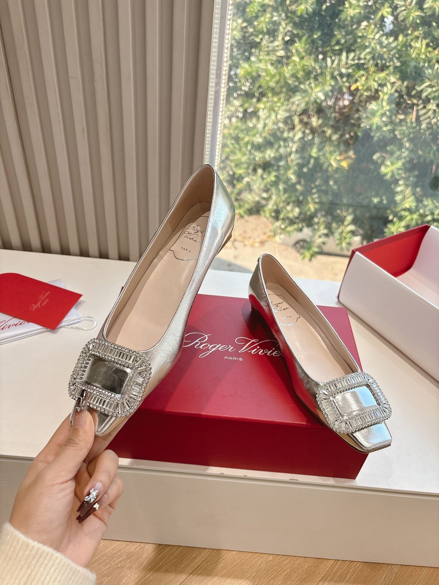 BELLE VIVIER BALLERINAS IN SILVER METALLIC SMOOTH LAMBSKIN