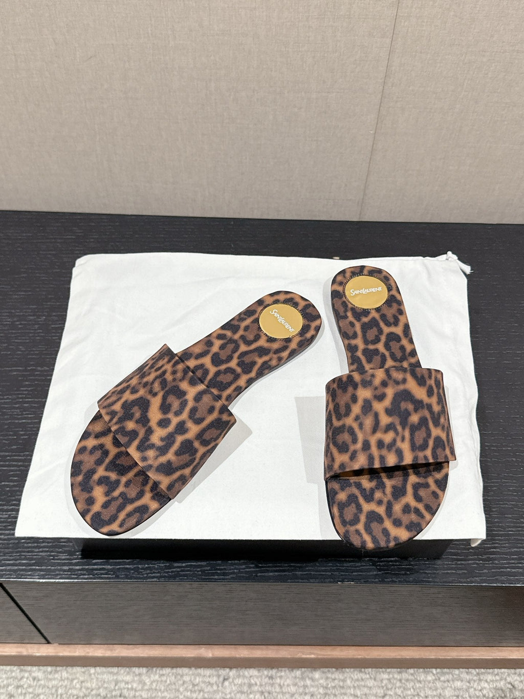 SL CARLYLE LEOPARD SLIPPERS AMBER CANVAS