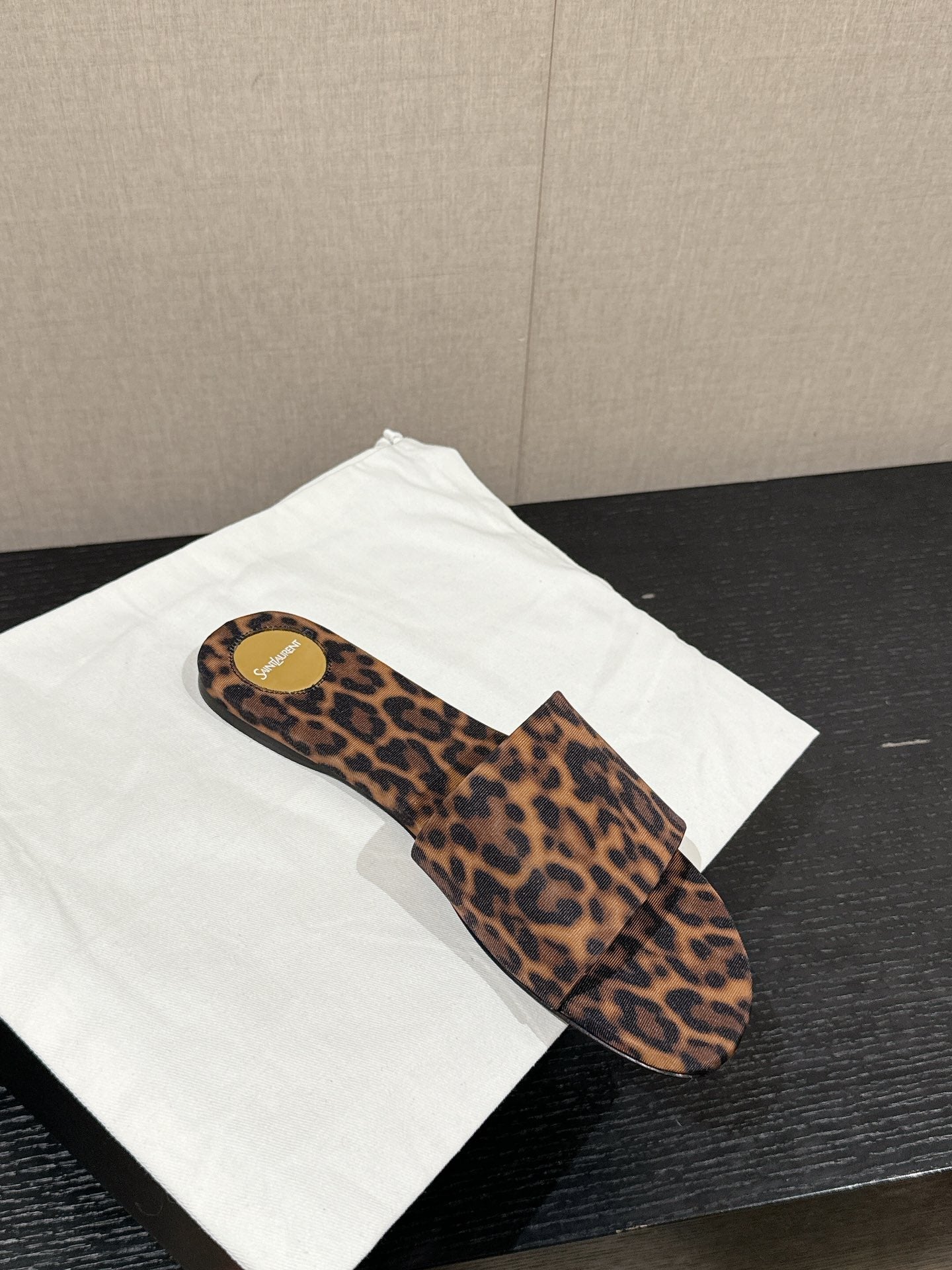 SL CARLYLE LEOPARD SLIPPERS AMBER CANVAS