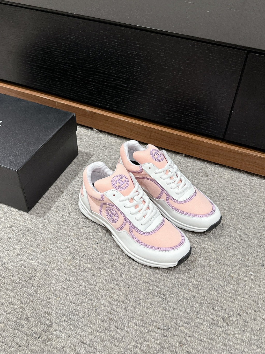 CLASSIC TRAINER IN LIGHT PINK MIX WHITE FABRIC