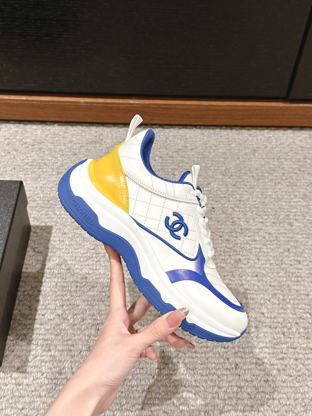 CC CLASSIC SNEAKER IN WHITE MIX COBALT BLUE LAMBSKIN