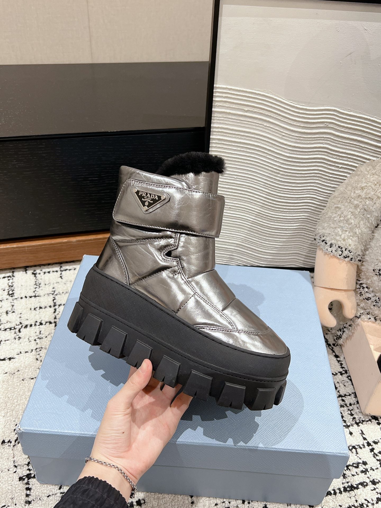 MONOLITH ANKLE BOOTS WITH STRAP IN METALLIC GRAY CALFSKIN AND FLEECE LINING