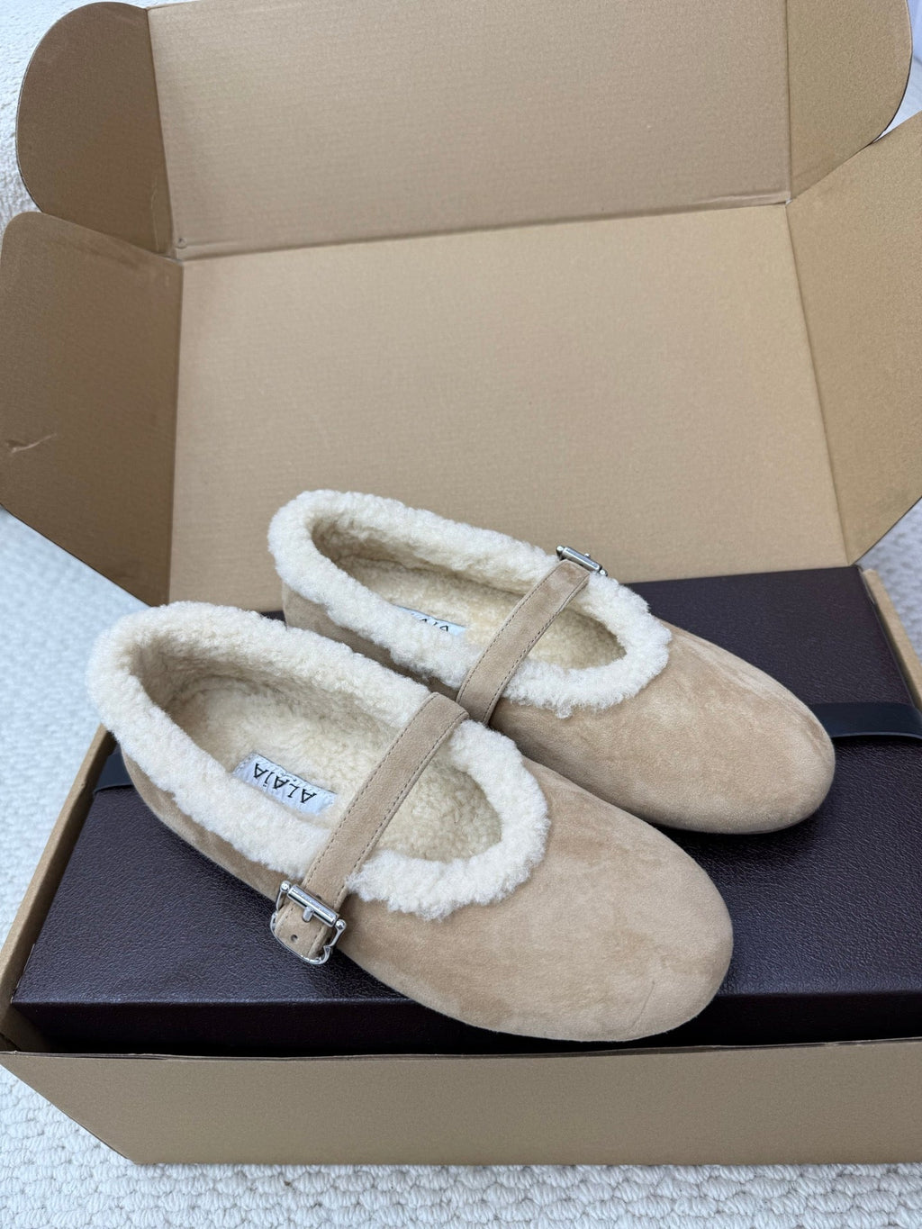 ALAIA 25S SHEARLING BALLET FLATS IN DARK BEIGE SUEDE