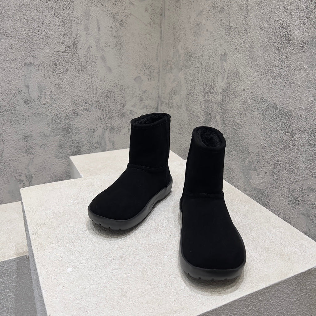 SNAP ANKLE BOOT IN BLACK SUEDE AND SHEARLING LINING