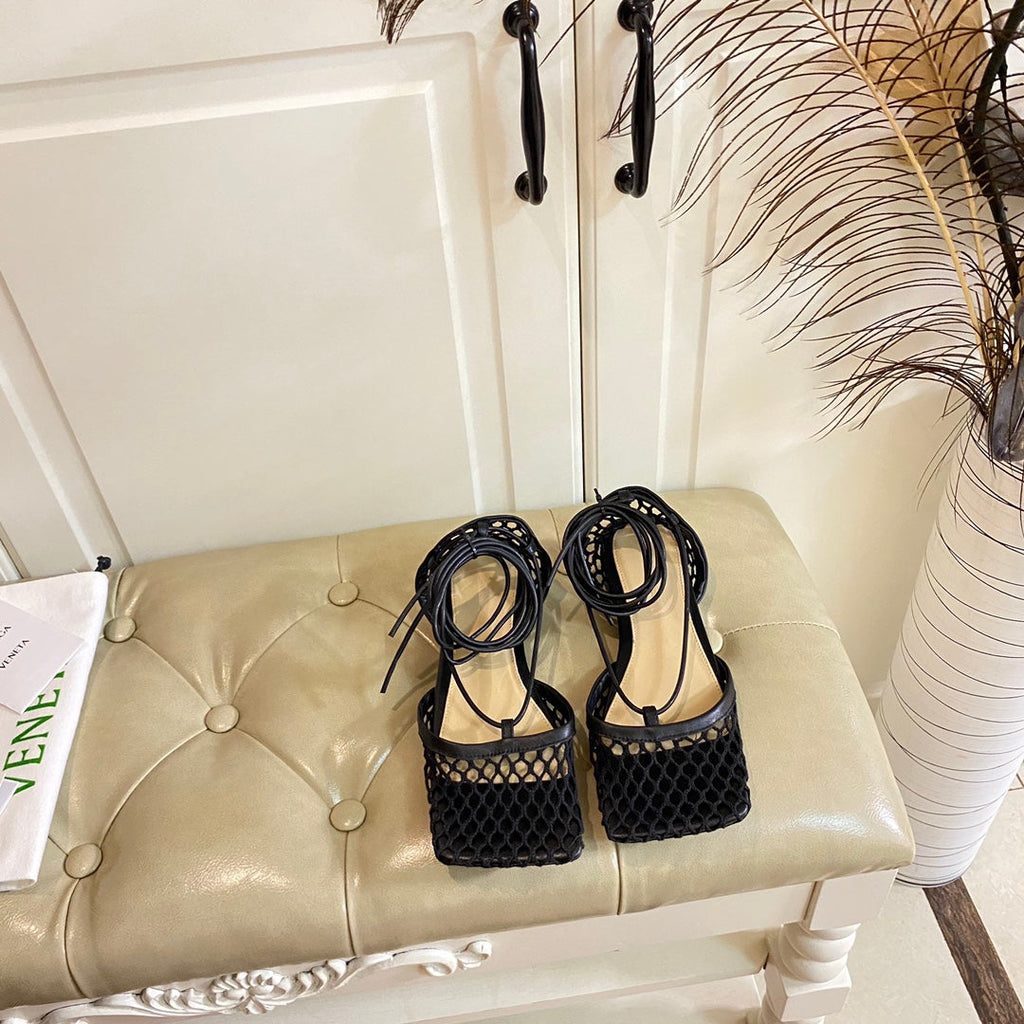 STRETCH LACE-UP FLAT SANDAL IN BLACK METALLIZED MESH AND LEATHER