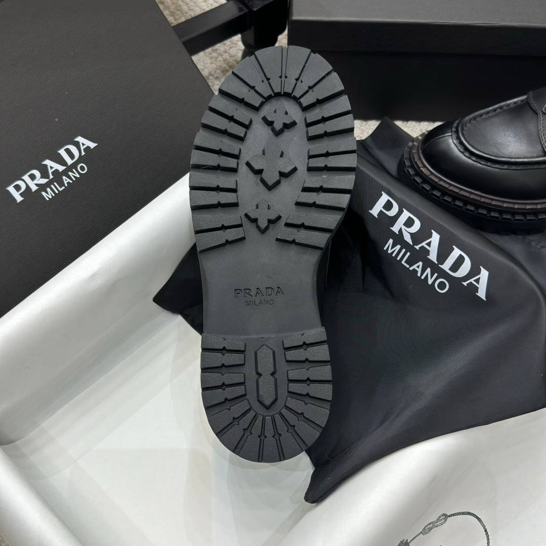 PRADA 25S LOAFER 50MM IN BLACK CALFSKIN LOGO
